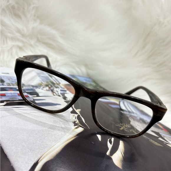 Balmain prescription eyeglasses - Picture 4 of 11